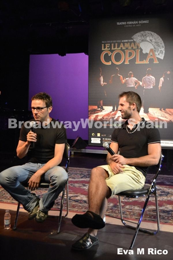 Marc Sambola se explica bajo la atenta mirada de Marc Vilavella Photo