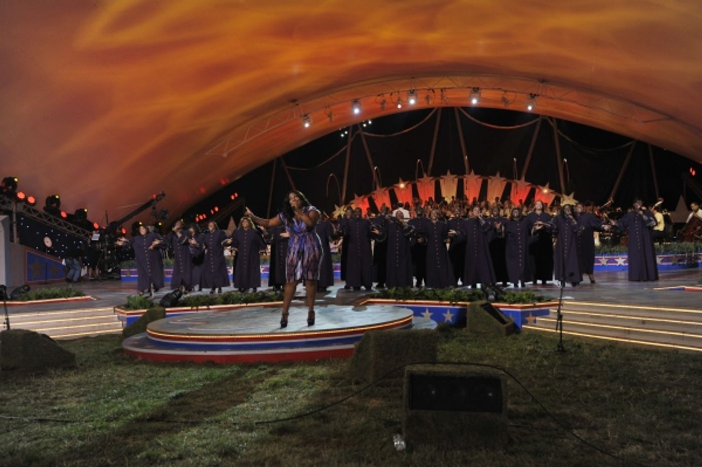 Photo Flash: Kelli O'Hara, Matthew Broderick, Megan Hilty & More in A CAPITOL FOURTH - Official Concert Shots!  Image