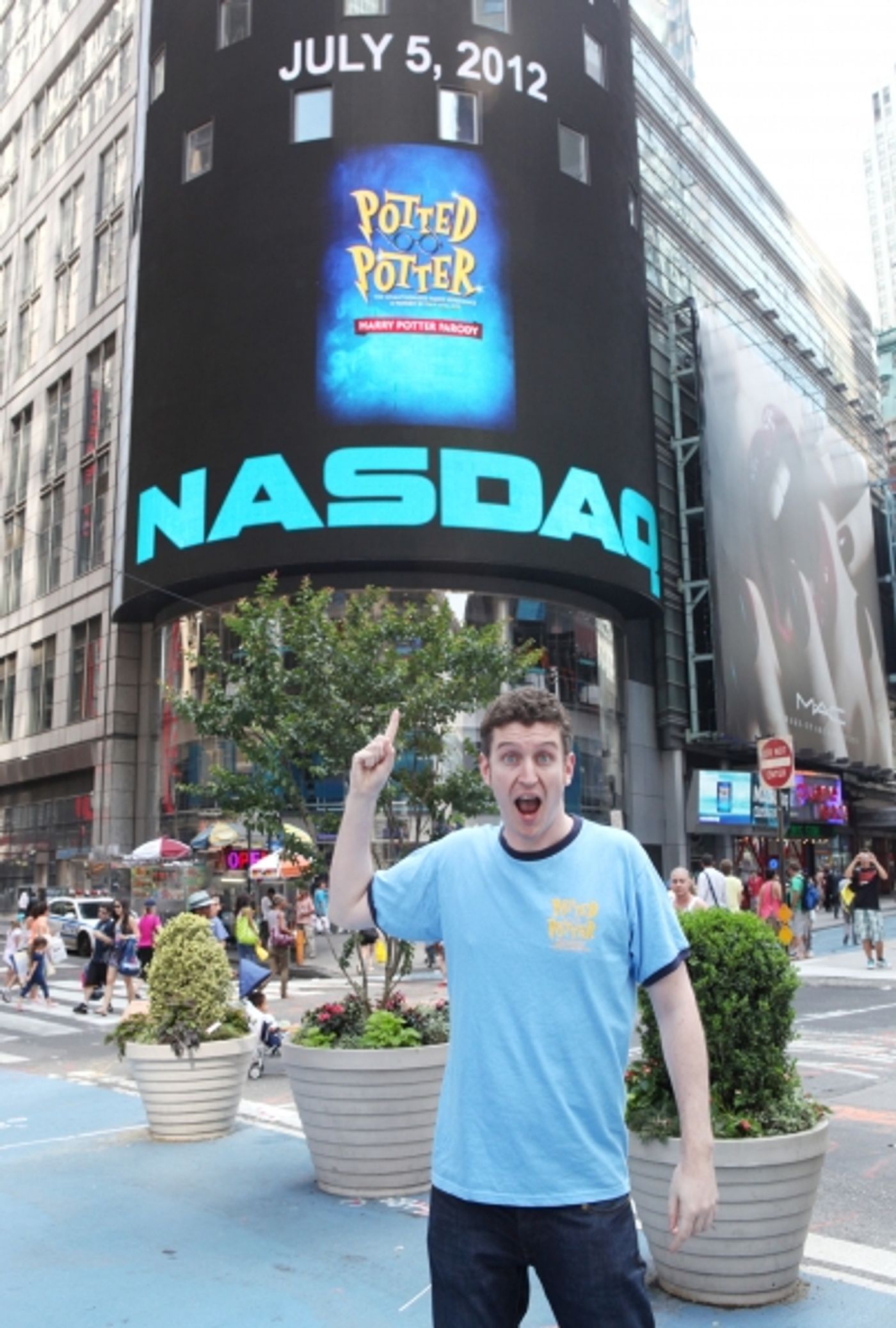 Photo Coverage: POTTED POTTER Invades NASDAQ MarketSite to Ring Closing Bell  Image