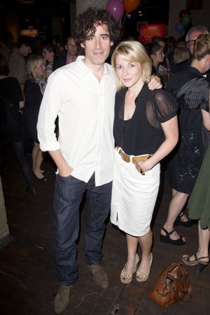 Stephen Mangan (Ed) and Lisa Dillon (Lisa)
 Photo