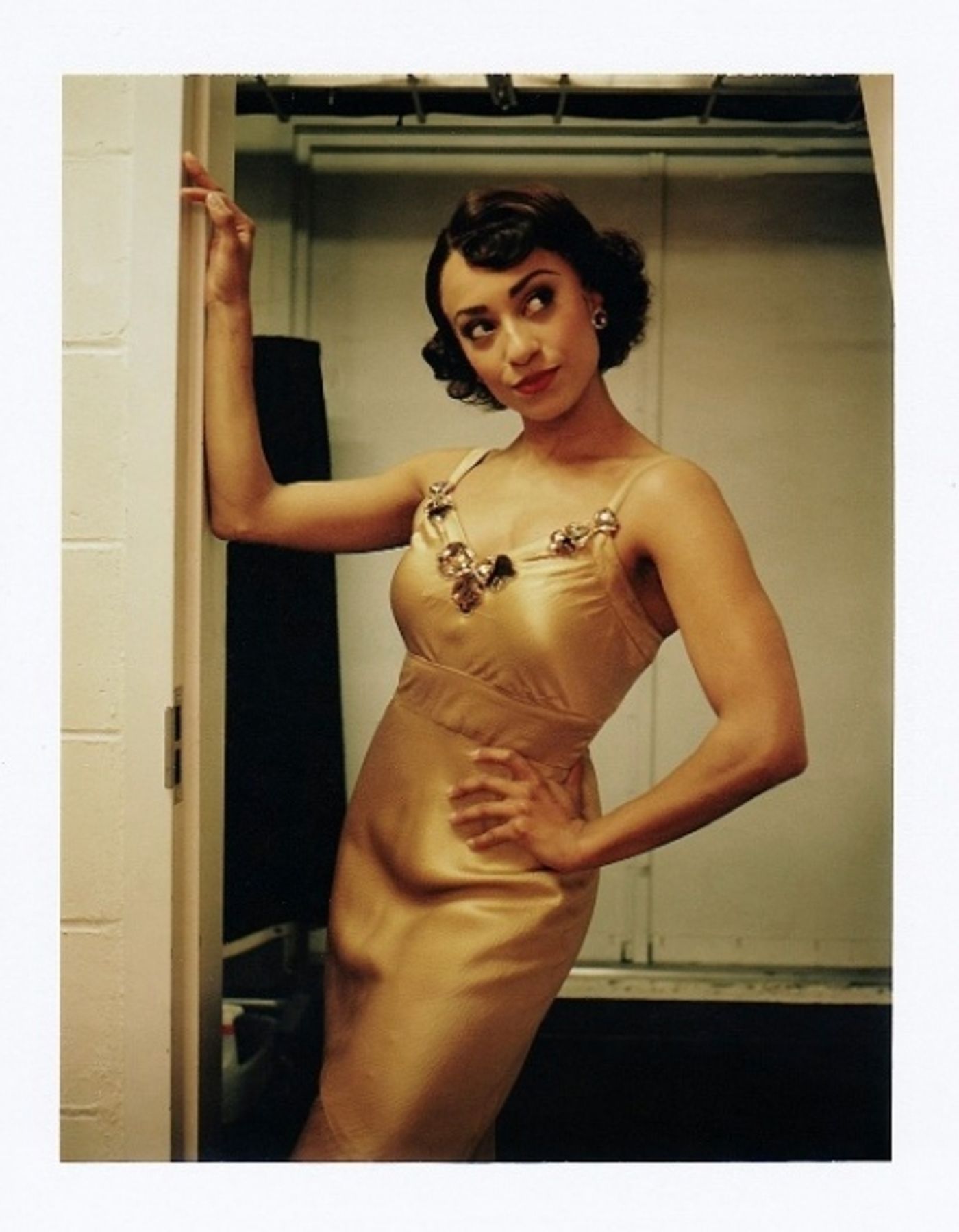 Photo Flash: Robert Petkoff Takes ANYTHING GOES Polaroid Cast Portraits  Image