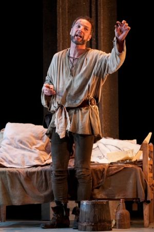 Euan Morton as Michelangelo Buonarroti Photo