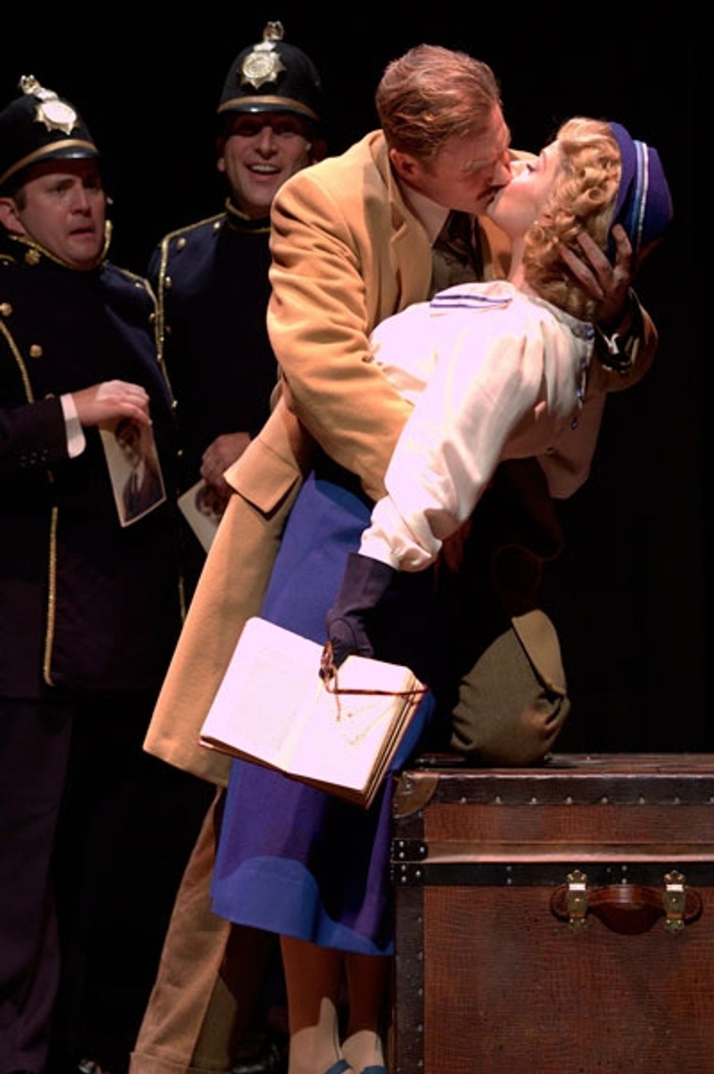 Photo Flash: First Look at Peter Simon Hilton and More in Drury's THE 39 STEPS, Opening Tonight  Image