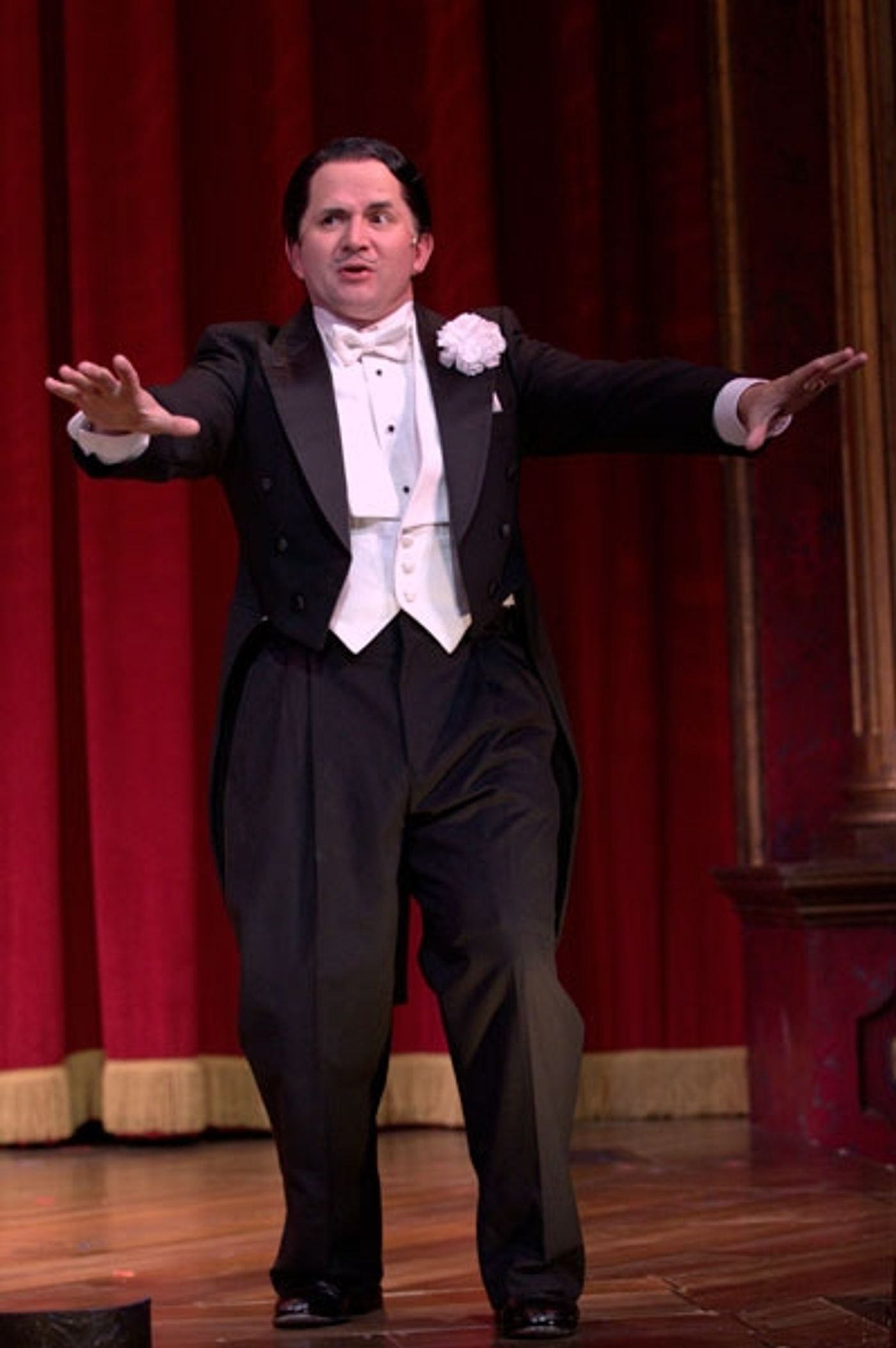 Photo Flash: First Look at Peter Simon Hilton and More in Drury's THE 39 STEPS, Opening Tonight  Image