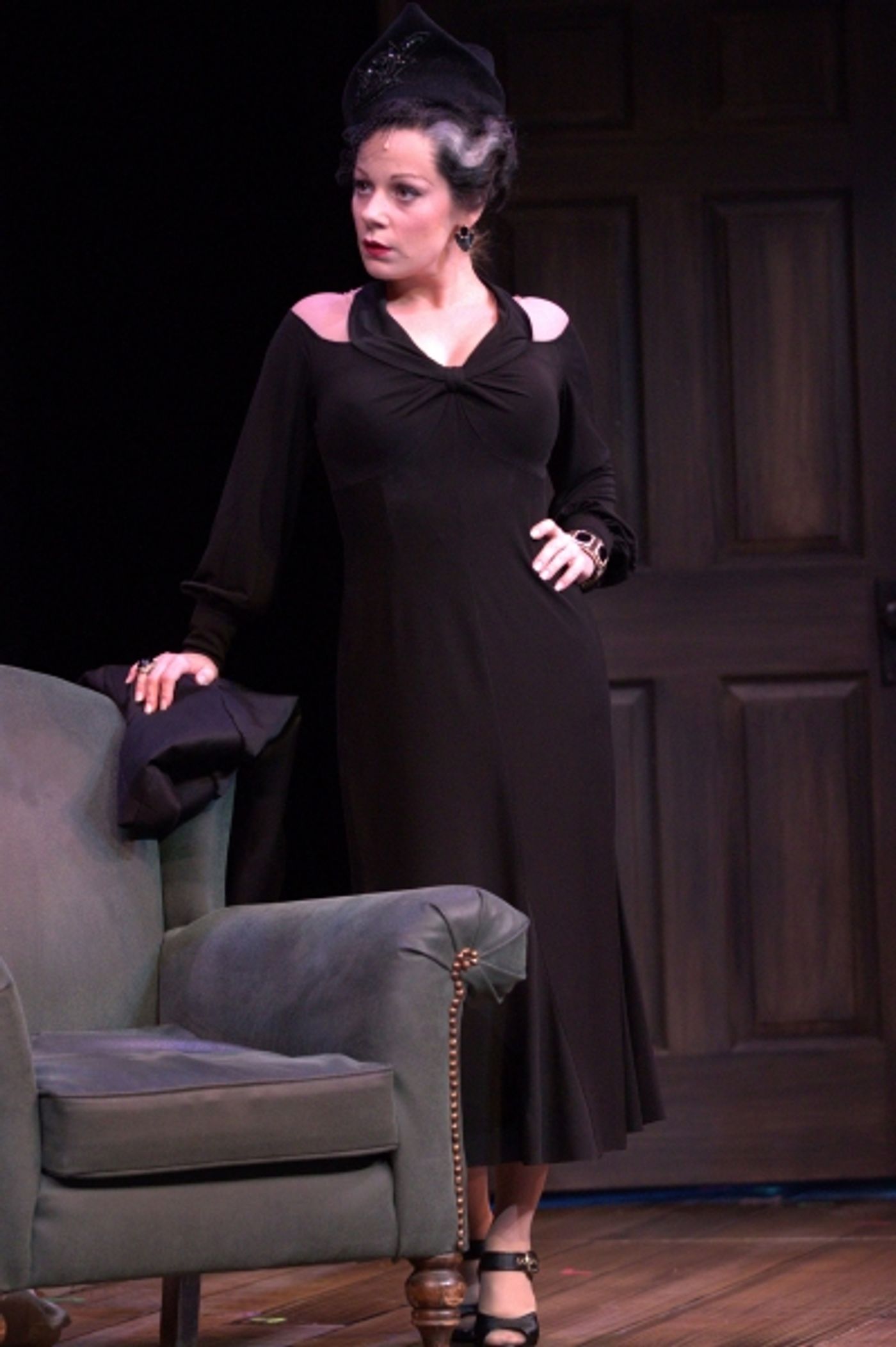 Photo Flash: Peter Simon Hilton and More in THE 39 STEPS at Drury Lane Theatre  Image