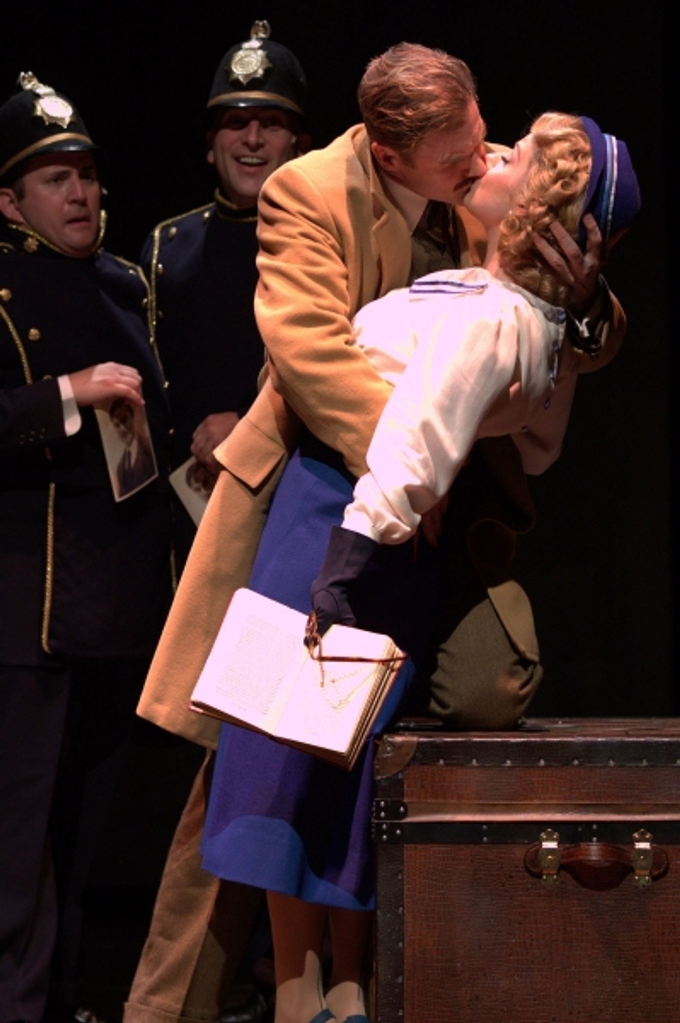 Photo Flash: Peter Simon Hilton and More in THE 39 STEPS at Drury Lane Theatre Photo Flash: Peter Simon Hilton and More in THE 39 STEPS at Drury Lane Theatre Image