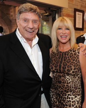 Author William Peter Blatty and Suzanne Somers
 Photo