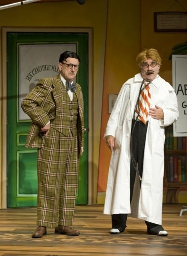 Raye Birk as Al Lewis and Peter Michael Goetz as Willie Clark Photo