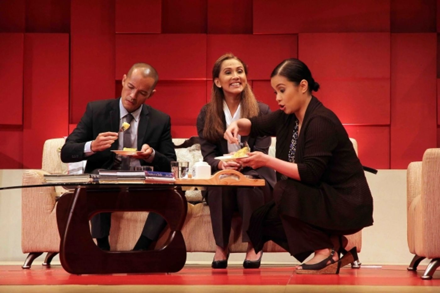 Photo Flash: First Look at Lea Salonga in GOD OF CARNAGE in Manila  Image