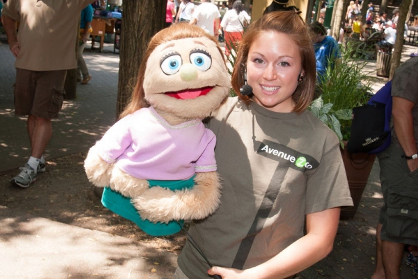 Photo Flash: AVENUE Q Visits AVENUE ZOO at the Bronx Zoo Photo Flash: AVENUE Q Visits AVENUE ZOO at the Bronx Zoo Image