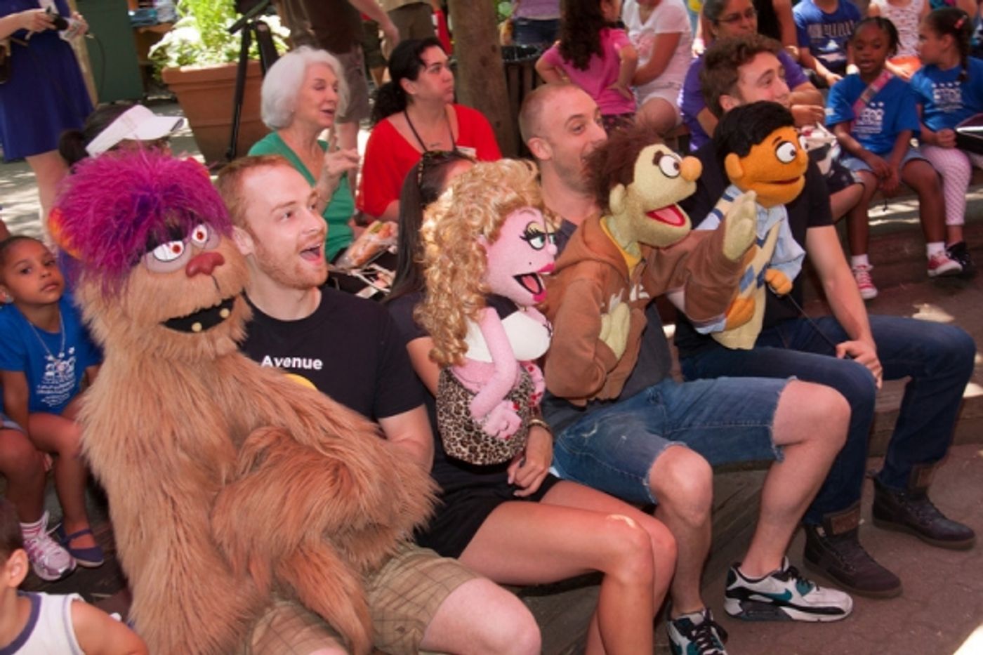 Photo Flash: AVENUE Q Visits AVENUE ZOO at the Bronx Zoo Photo Flash: AVENUE Q Visits AVENUE ZOO at the Bronx Zoo Image