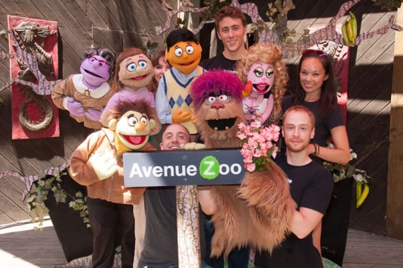 Photo Flash: AVENUE Q Visits AVENUE ZOO at the Bronx Zoo Photo Flash: AVENUE Q Visits AVENUE ZOO at the Bronx Zoo Image