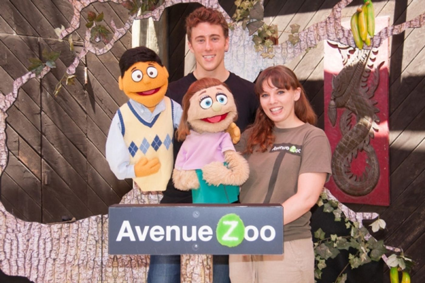 Photo Flash: AVENUE Q Visits AVENUE ZOO at the Bronx Zoo Photo Flash: AVENUE Q Visits AVENUE ZOO at the Bronx Zoo Image