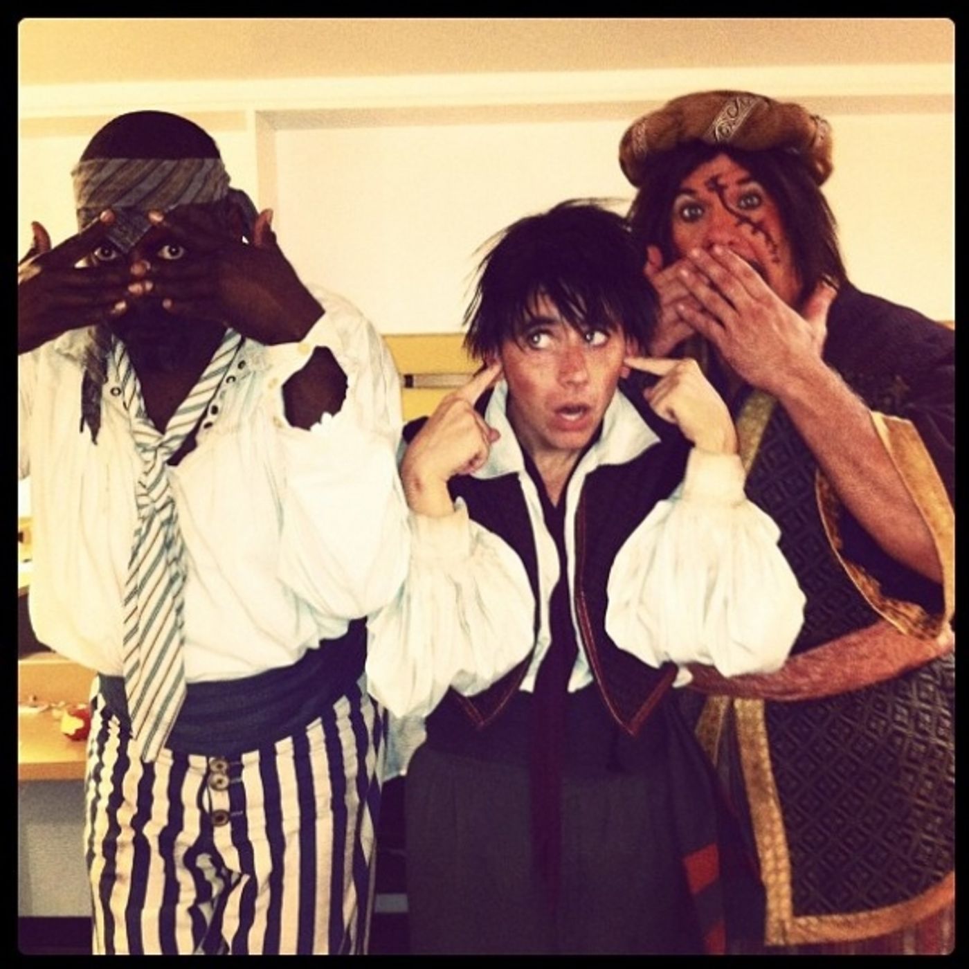 Photo Flash: Saturday Intermission Pics, July 14 - NICE WORK Supports Broadway Barks, BOOK OF MORMON Salutes BRING IT ON and More!  Image