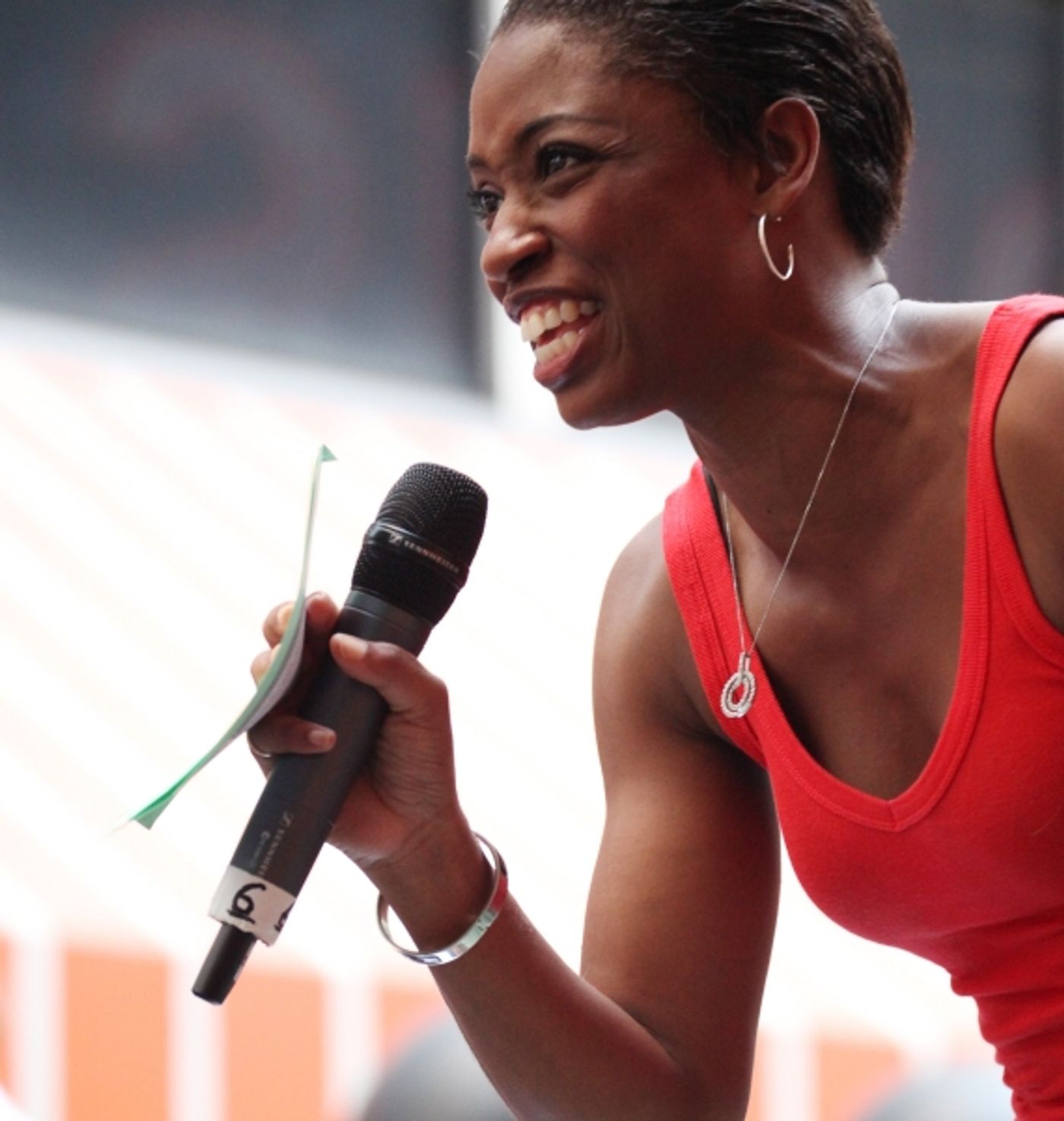 Photo Coverage: Bernadette Peters, Mary Tyler Moore, Megan Hilty, Anjelica Huston & More Onstage at Broadway Barks 14! Image