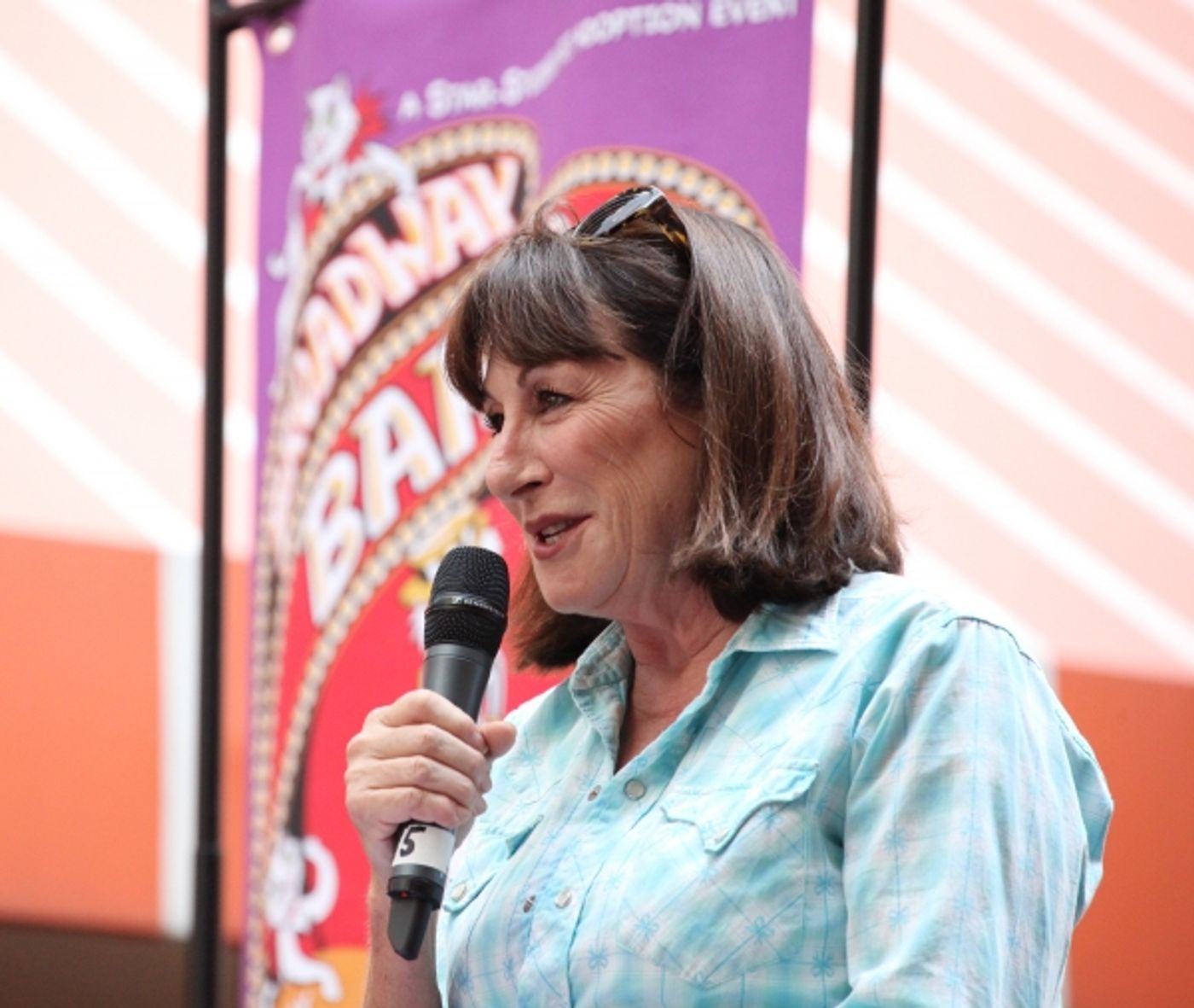 Photo Coverage: Bernadette Peters, Mary Tyler Moore, Megan Hilty, Anjelica Huston & More Onstage at Broadway Barks 14! Image