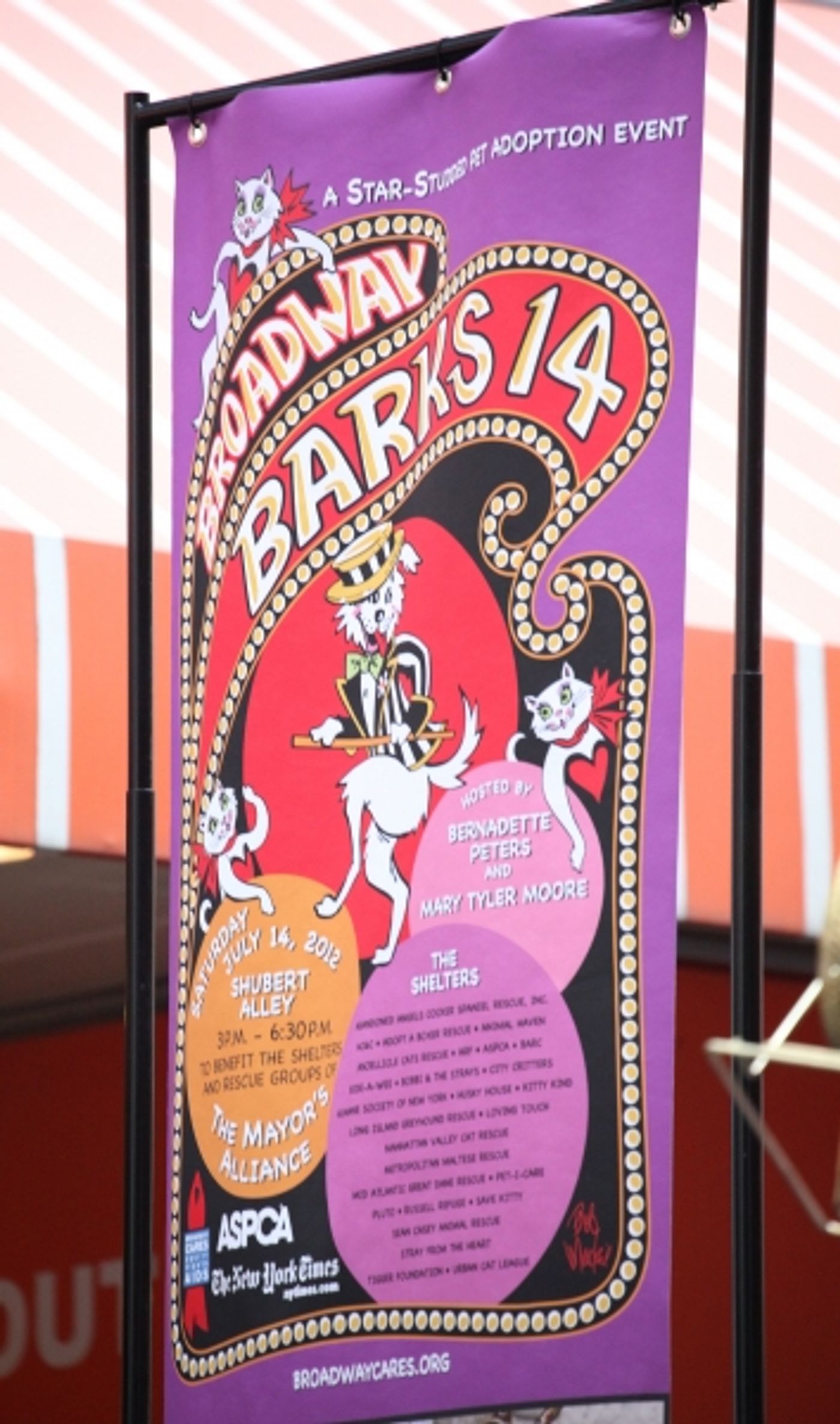 Photo Coverage: Bernadette Peters, Mary Tyler Moore, Megan Hilty, Anjelica Huston & More Onstage at Broadway Barks 14! Image