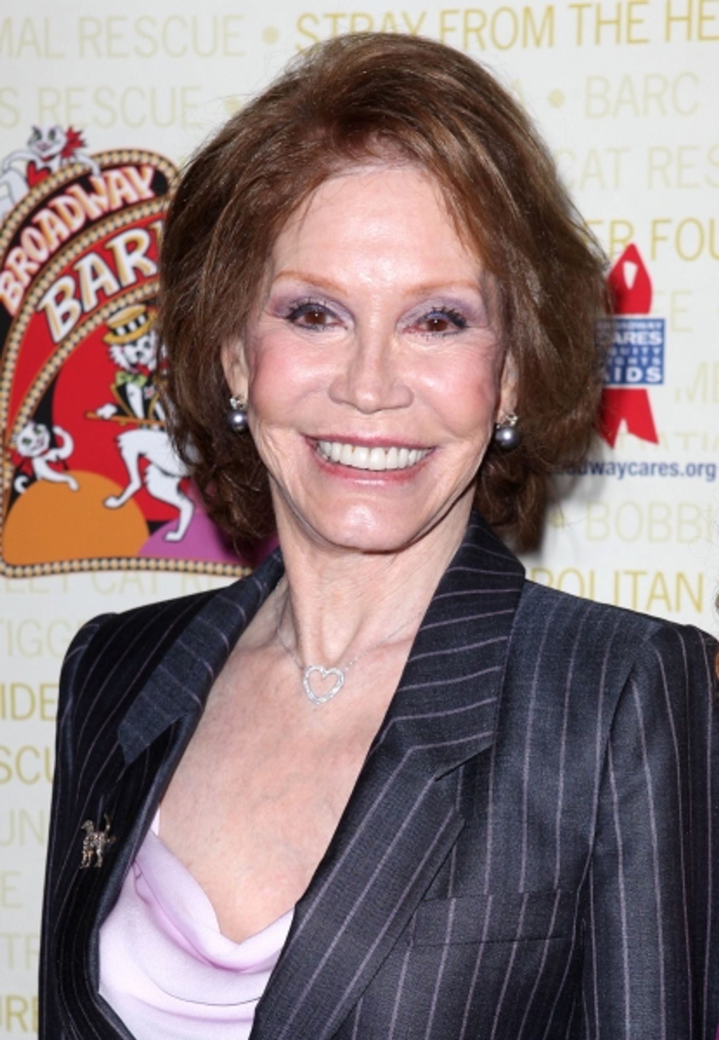 Photo Coverage: Bernadette Peters, Mary Tyler Moore & Broadway Stars Backstage at Broadway Barks 14! Image
