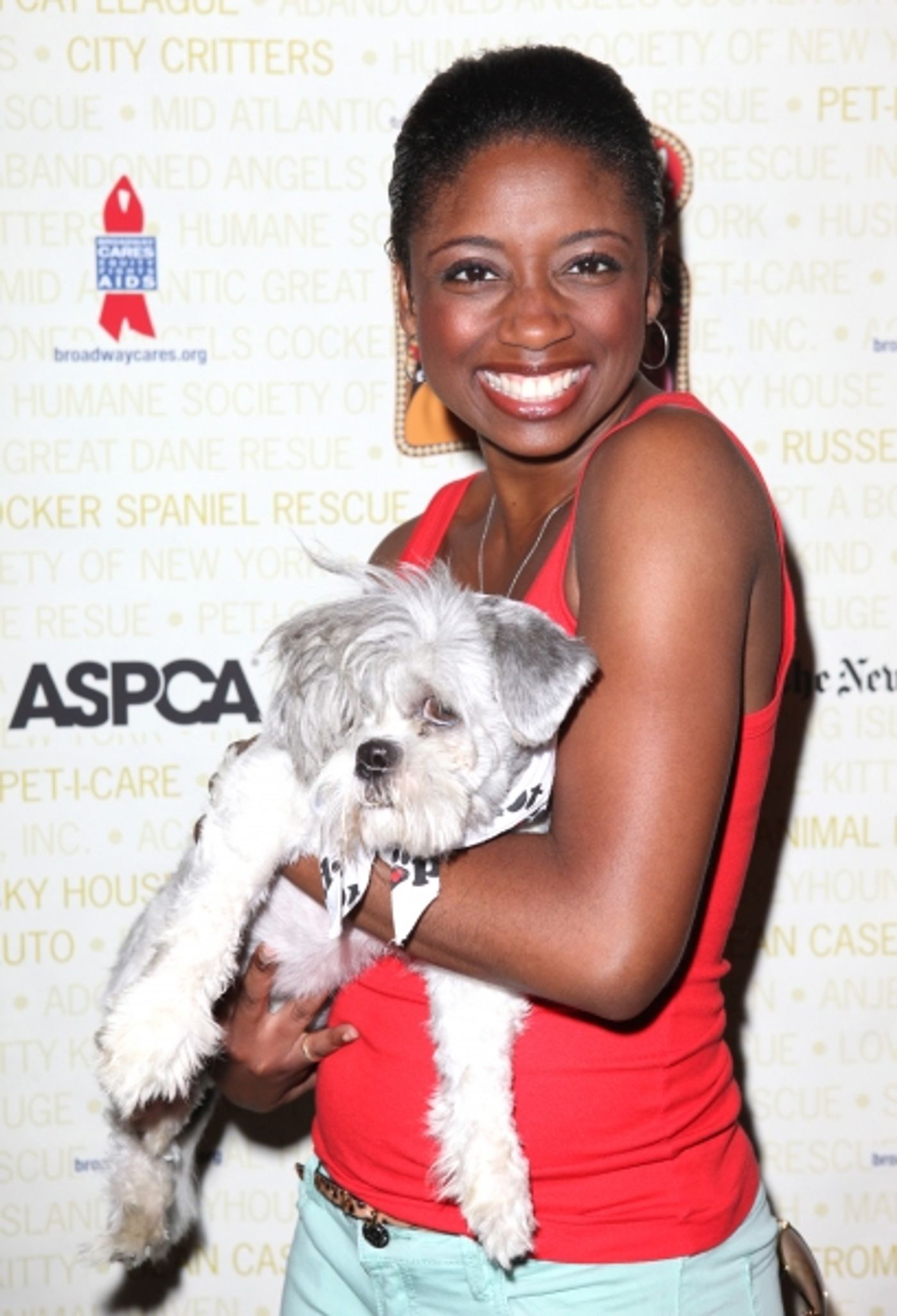 Photo Coverage: Bernadette Peters, Mary Tyler Moore & Broadway Stars Backstage at Broadway Barks 14! Image
