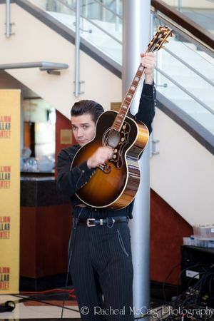 Derek Keeling @ BroadwayWorld Derek Keeling Photo