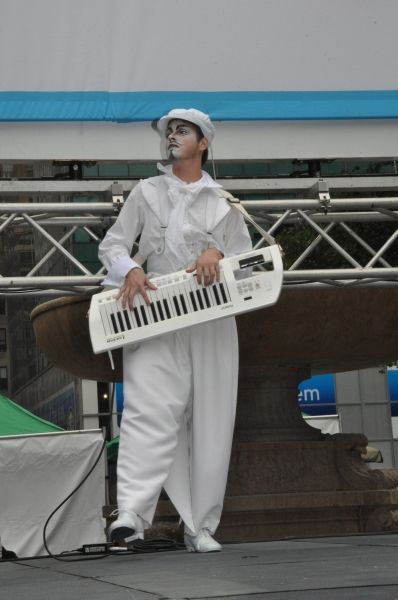 Photo Coverage: WICKED, GHOST, MEMPHIS, and More Perform at Broadway in Bryant Park! — photo 11 of 60