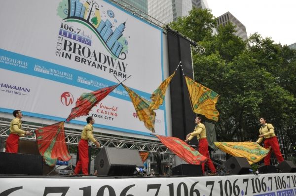 Photo Coverage: WICKED, GHOST, MEMPHIS, and More Perform at Broadway in Bryant Park! — photo 7 of 60