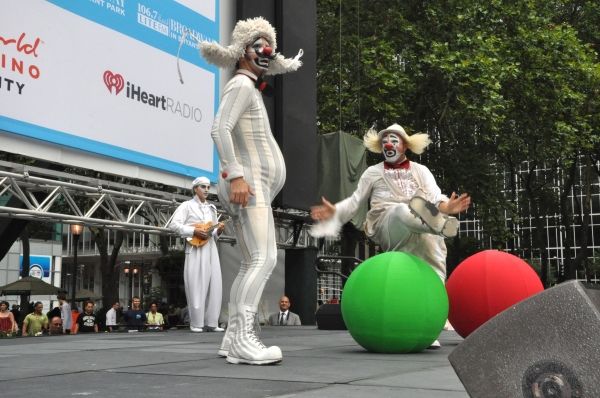 Photo Coverage: WICKED, GHOST, MEMPHIS, and More Perform at Broadway in Bryant Park! — photo 4 of 60