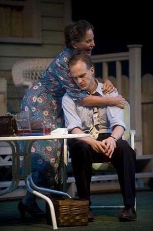 Lizbeth Mackay and Matthew Carlson. @ BroadwayWorld Lizbeth Mackay and Matthew Carlson. Photo