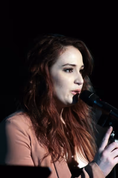 Emma Hunton Photo