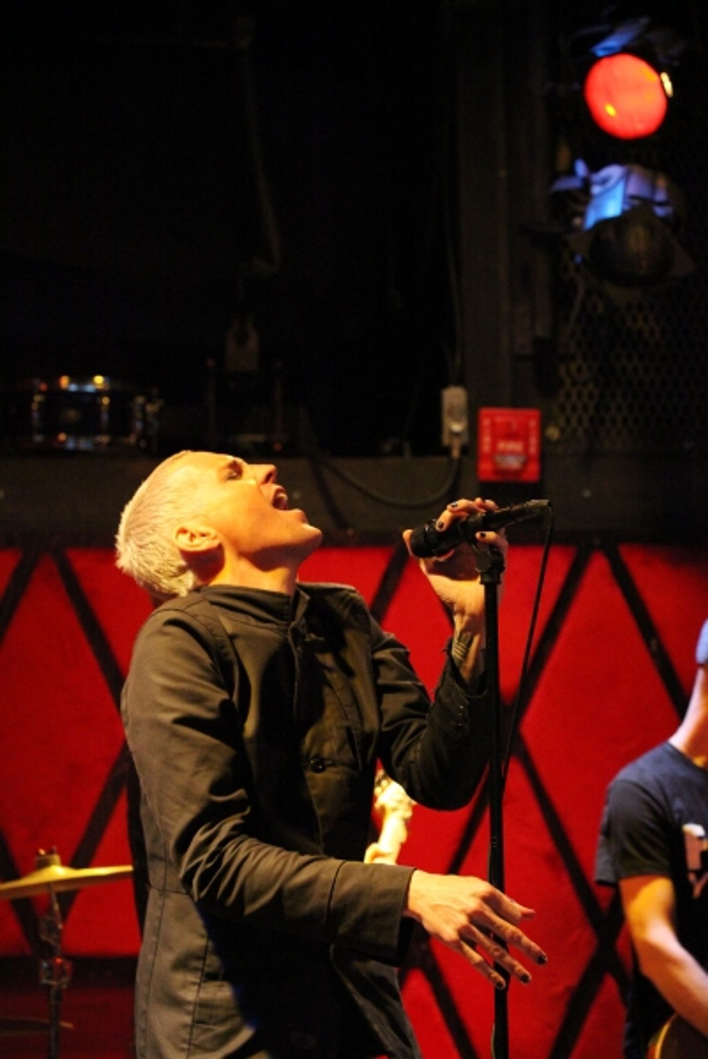 Exclusive Photo Coverage: Tony Vincent Brings Solo Concert to Rockwood Music Hall!  Image