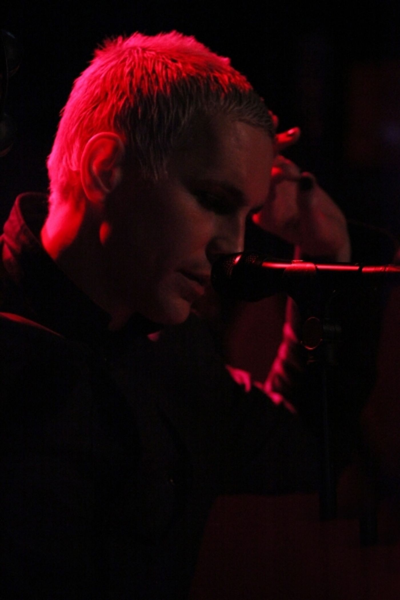 Exclusive Photo Coverage: Tony Vincent Brings Solo Concert to Rockwood Music Hall!  Image