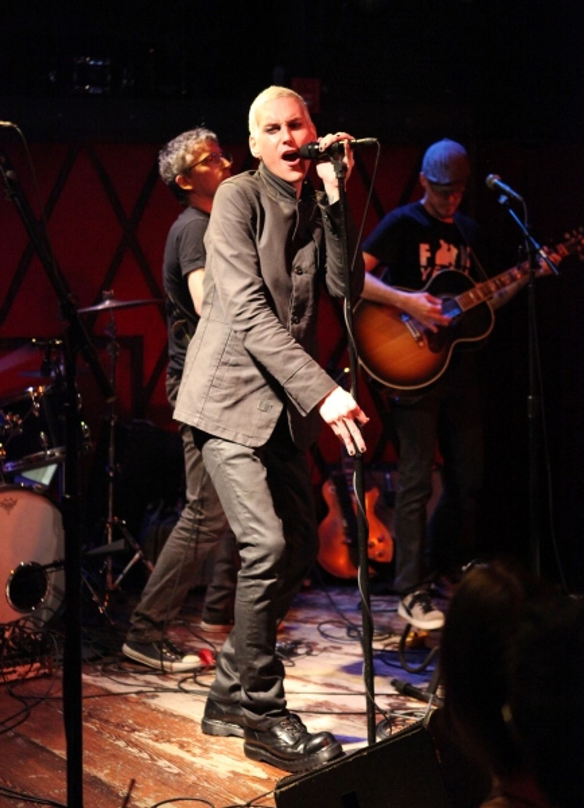 Tony Vincent and band at 