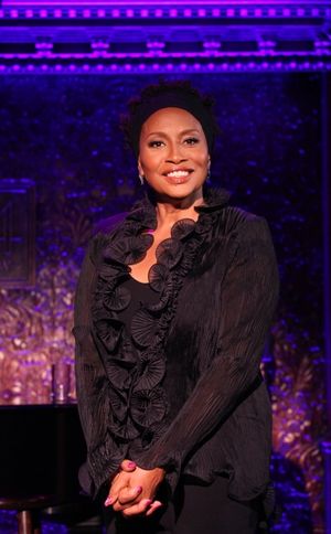 Jennifer Lewis Photo