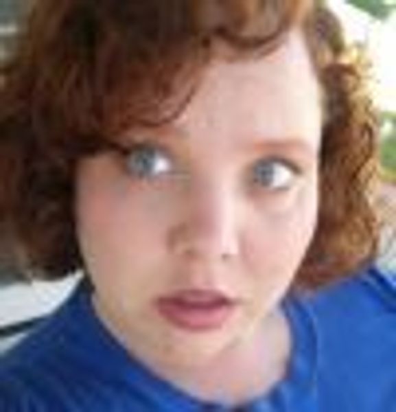 apeygirl profile photo